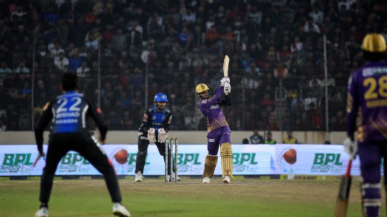 BPL cricket night stadium checklist for Bangladesh fans, T Sports Nagorik TV icons, live score app workflow and responsible betting note